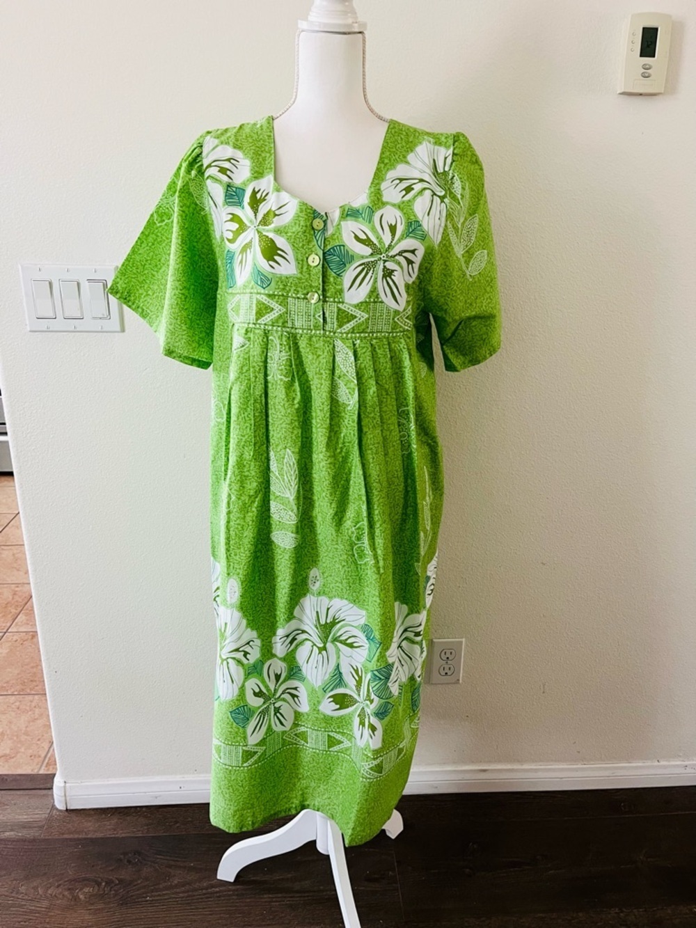 Anthony Richards Green Knit Top with Subtle Texture